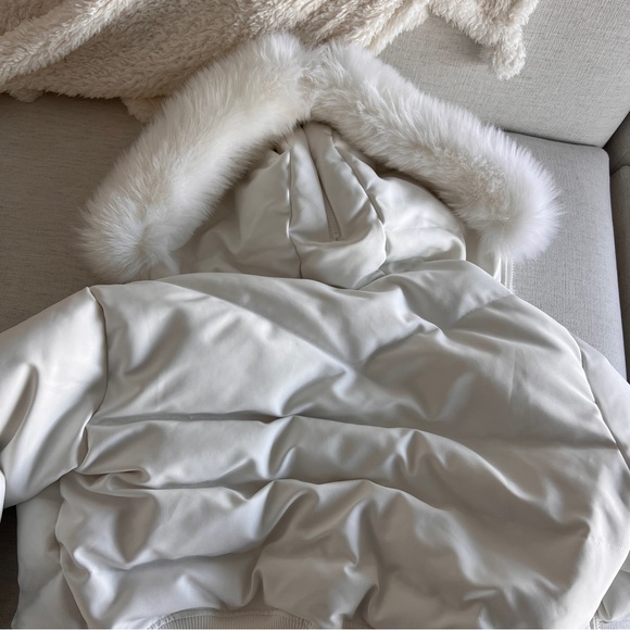 Like New Aeaea Puffer size M - Picture 6 of 6